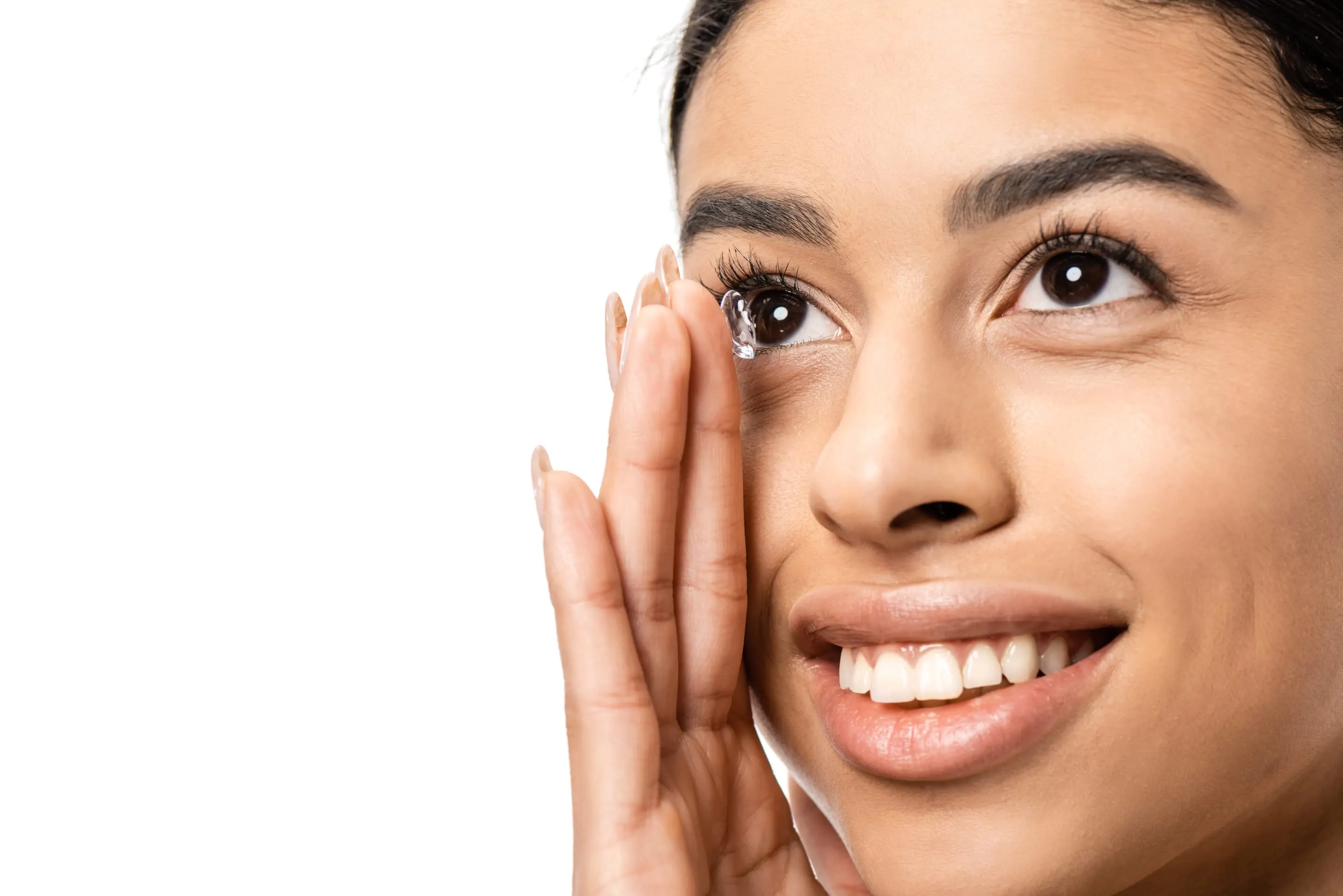 A young woman wearing daily disposable contact lenses